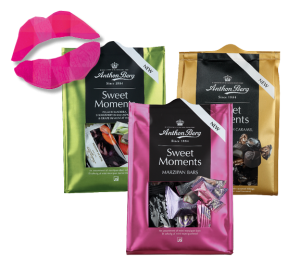 Anthon Berg Kissing Flashmob half Anthon Berg Sweet Moments poser
